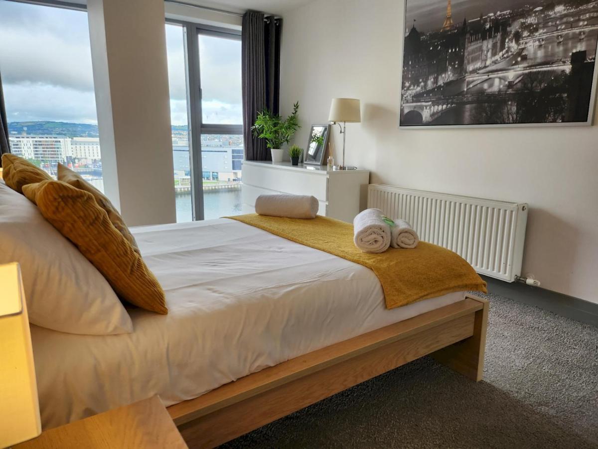 Pass The Keys Stunning Penthouse With Balcony Sunset Views Apartment Belfast Bagian luar foto