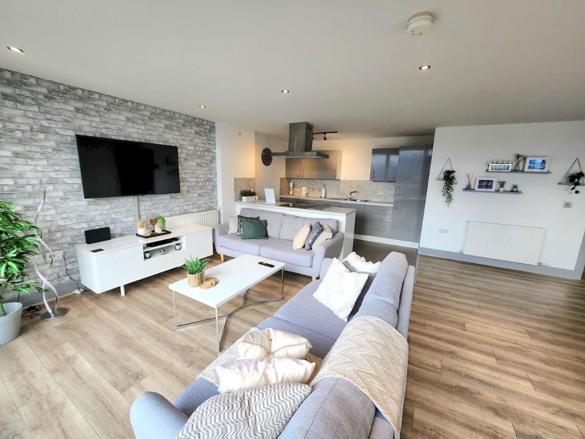 Pass The Keys Stunning Penthouse With Balcony Sunset Views Apartment Belfast Bagian luar foto