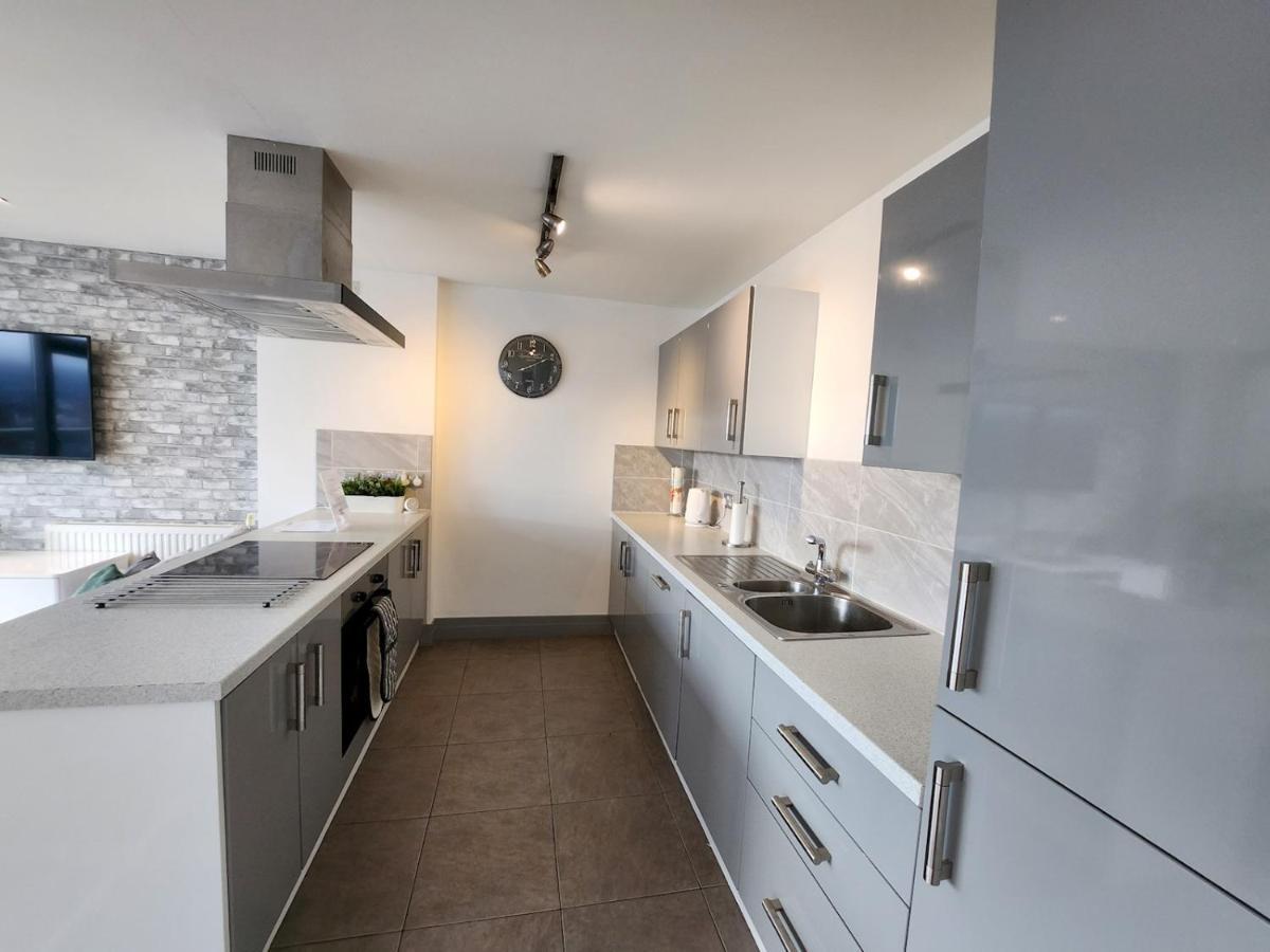 Pass The Keys Stunning Penthouse With Balcony Sunset Views Apartment Belfast Bagian luar foto