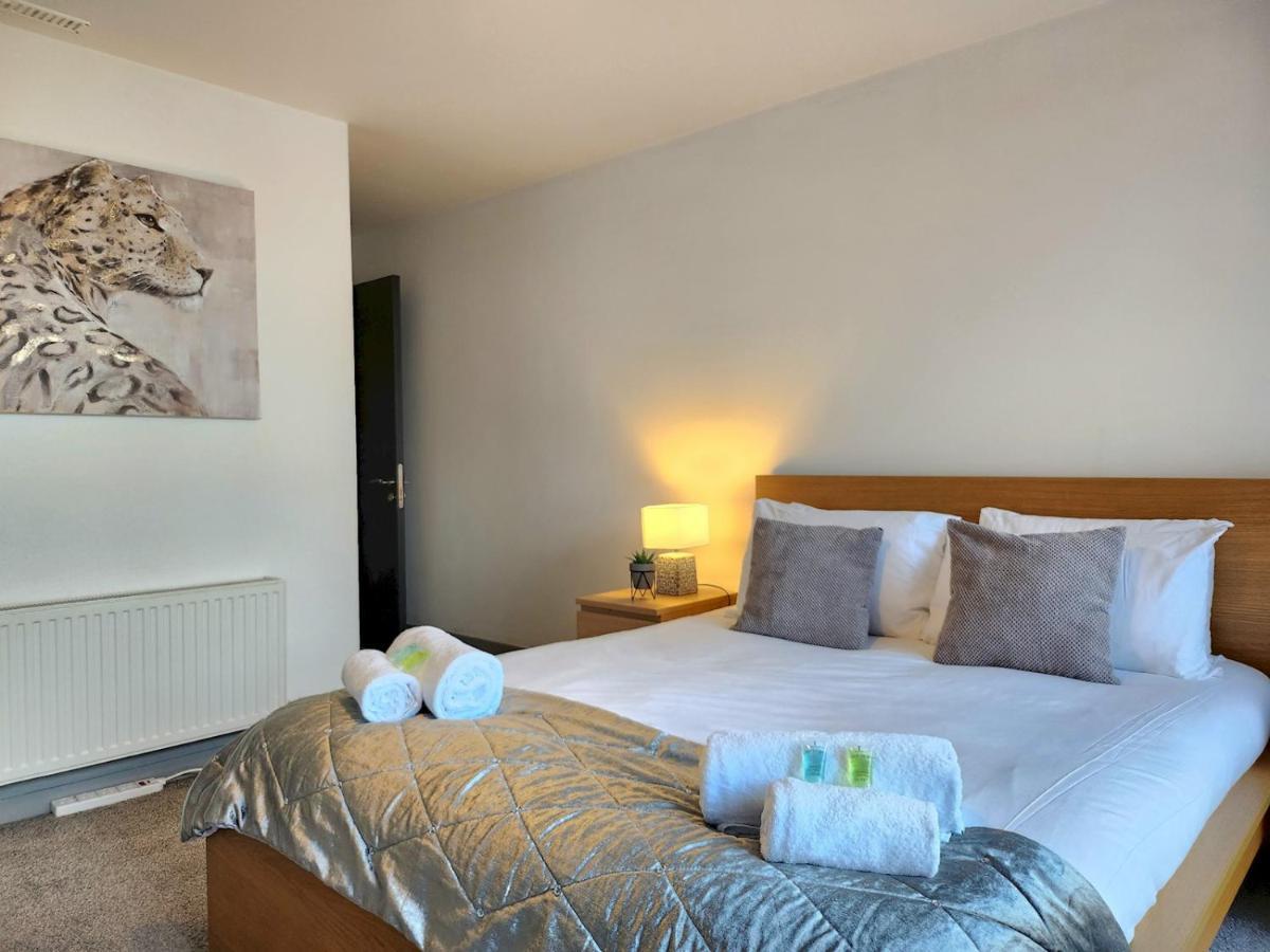Pass The Keys Stunning Penthouse With Balcony Sunset Views Apartment Belfast Bagian luar foto